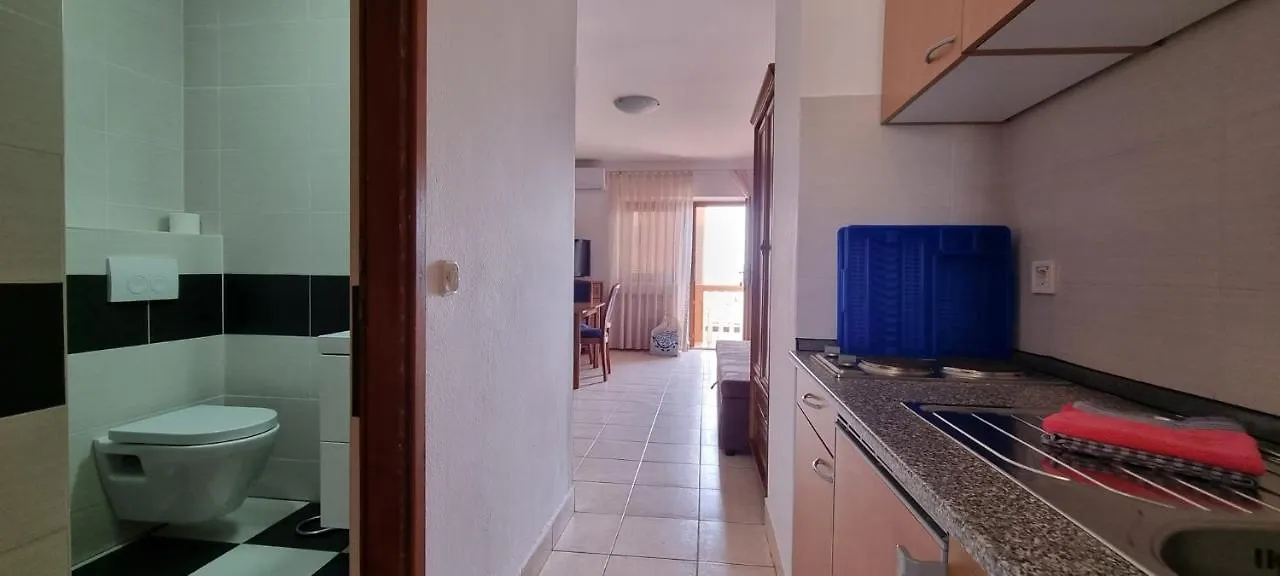 Sand Beach Apartment Idila ميدولين